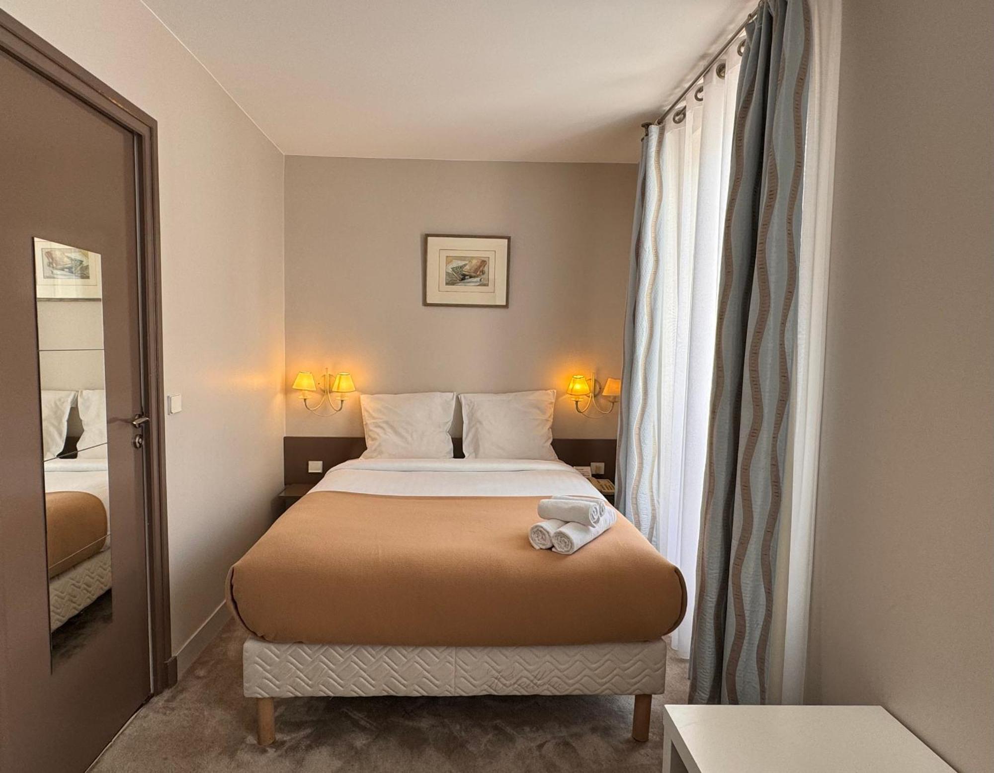 Hotel Paris Vesinet- Logis Hotel Restaurant Le Vésinet 外观 照片