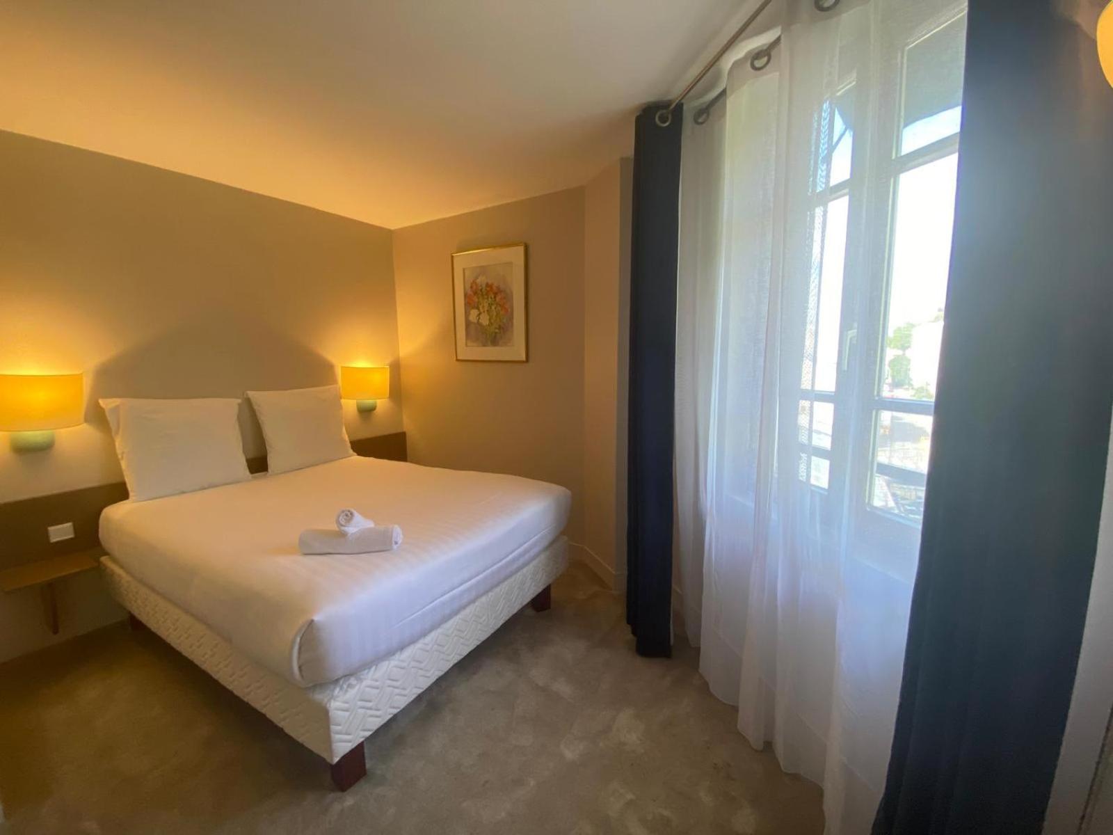 Hotel Paris Vesinet- Logis Hotel Restaurant Le Vésinet 外观 照片