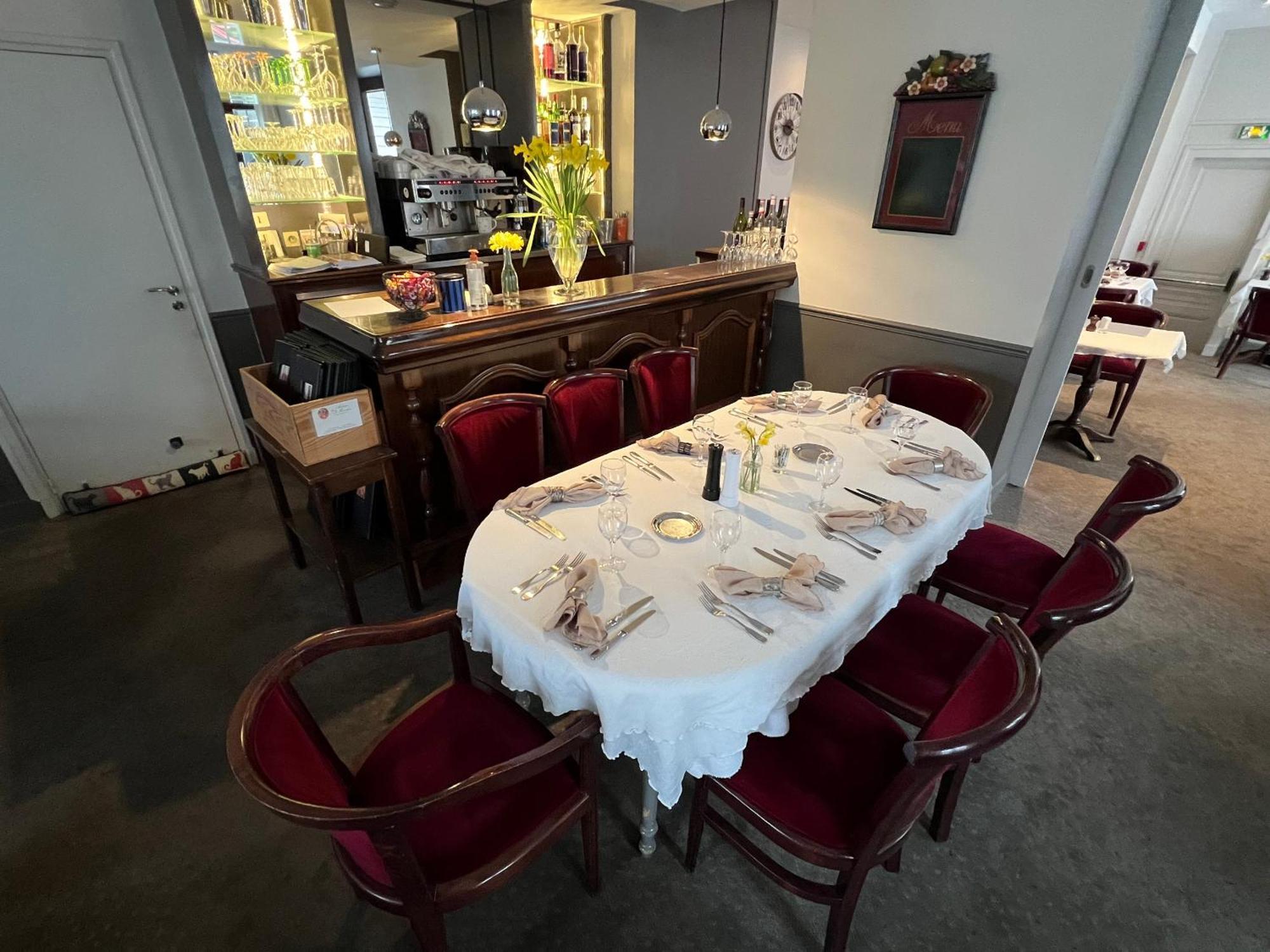 Hotel Paris Vesinet- Logis Hotel Restaurant Le Vésinet 外观 照片