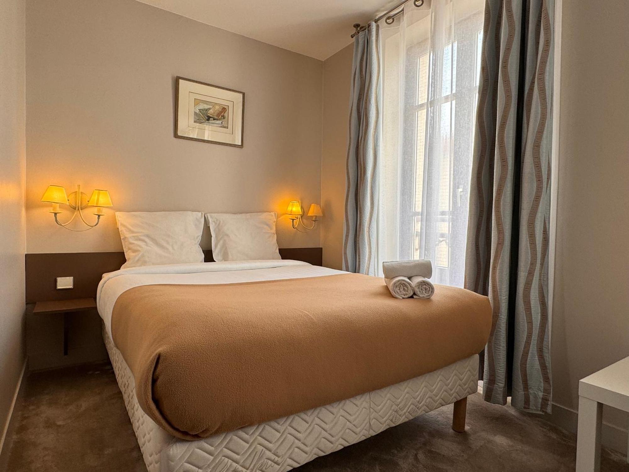 Hotel Paris Vesinet- Logis Hotel Restaurant Le Vésinet 外观 照片