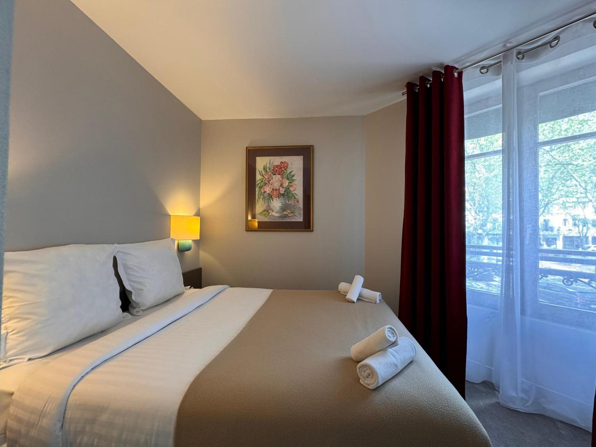 Hotel Paris Vesinet- Logis Hotel Restaurant Le Vésinet 外观 照片