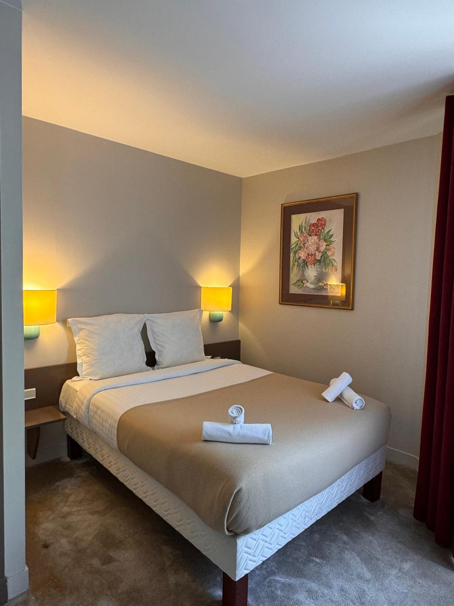 Hotel Paris Vesinet- Logis Hotel Restaurant Le Vésinet 外观 照片
